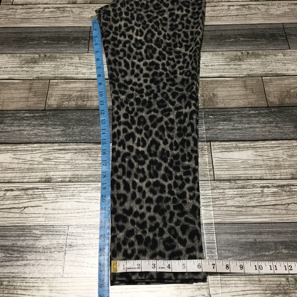 CAbi 3393 Jungle Trouser Leopard Skinny Ankle Pant Women’s 6 (Inseam 26) - Picture 2 of 10